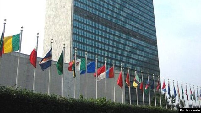 UN headquarters in New York s (in)famous for its idiosyncrasies, including bed-bug scares and snarky exchanges between ambassadors. But at the end of the year, the Third Committee's poem-reading tradition stands as the most endearing.