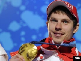 Алтын медалдын ээси Евгений Устюгов 