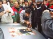 و خیل هوادارانی که البته بسیاریشان جوان بودند .