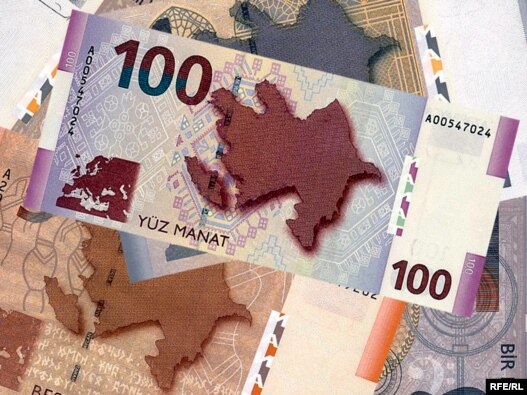 2010-cu ilin büdcə gəlirləri 10.015 milyard manat proqnozlaşdırılıb ki, bu da 2009-cu illə müqayisədə 18 faiz azdır