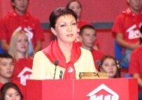 Darigha Nazarbaeva at an Asar party meeting in November 2005 (RFE/RL)