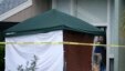Агент ФБР входит в дом, где жил Ибрагим Тодашев