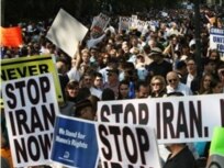شمار تظاهر کنندگان علیه محمود احمدی نژاد هزاران نفر اعلام شده است