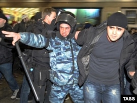 Росія-2011: на перший план виходять міжнаціональні проблеми Росія-2011: на перший план виходять міжнаціональні проблеми