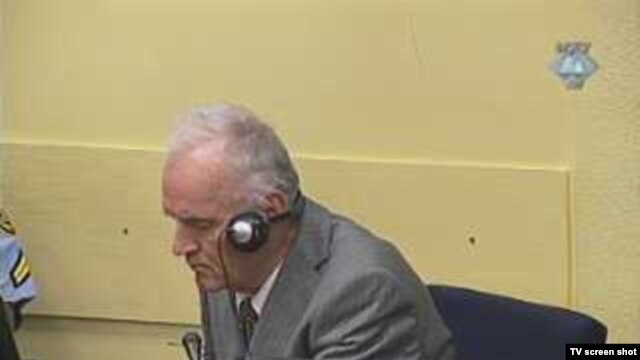 Ratko Mladić u sudnici 25. kolovoza 2011