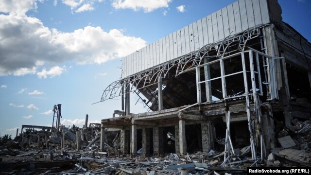 Руины Луганского аэропорта. Июль 2015 года