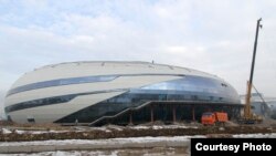 Қысқы универсиада үшін салынып жатқан мұз арена (Сурет универсиаданы ұйымдастыру комитеті баспасөз қызметінен алынды).