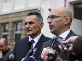 Zoran Šangut (desno) nakon sastanka sa Vladimirom Vukčevićem, 10. novembar 2011.