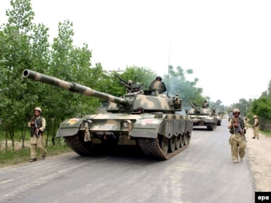 Pakistani Army soldiers advance into the restive Buner region on May 3.
