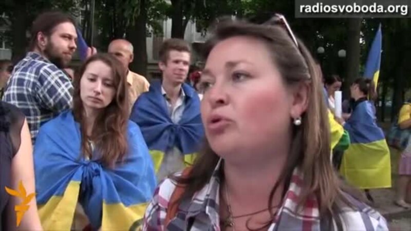 Жители Харькова против митингов сепаратистов