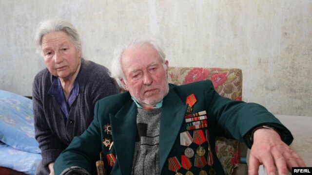 91B38D5A-EBB4-4F58-B0B5-BAAC0B8CB8DD_w64