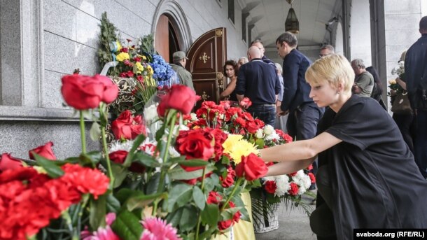 Падчас разьвітаньня з Паўлам Шараметам у Менску. 23 ліпеня 2016 году