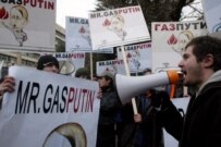 Anti-Russian demonstrators in Tbilisi on 22 January (epa)