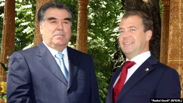 Tajik President Emomali Rahmon and Russian President Dmitry Medvedev in Dushanbe for the summit