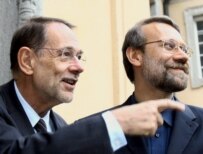 Larijani (right) and Solana during talks in Berlin in September 2006 (epa)