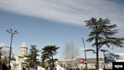 Some 20,000 protesters are estimated to have gathered on April 10.