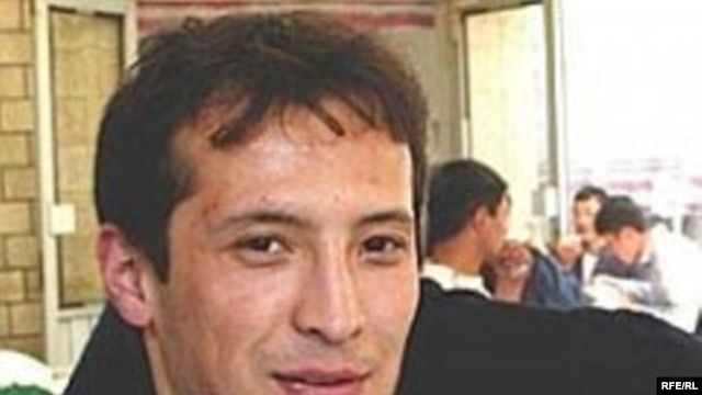 Независимый кыргызский журналист Алишер Саипов, убитый 24 октября 2007 г. в городе Ош (Южный Кыргызстан).