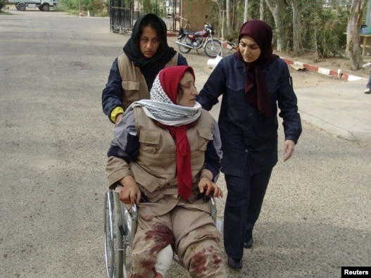 یکی ا زمجروحان در اردوگاه اشرف
