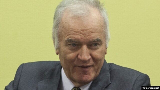 Ratko Mladić u sudnici 7. rujna 2012.