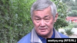Ақтөбе облысының әкімі Бердібек Сапарбаев (Қазақстан премьер-министрінің орынбасары болып тұрған кезінде).