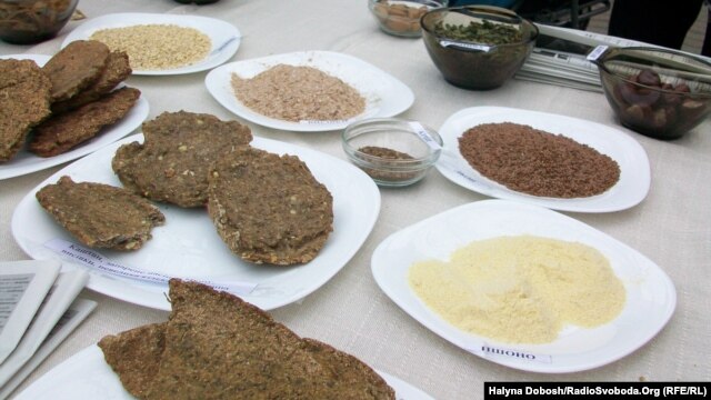 Організатори акції приготували страви, якими українці були змушені харчуватися під час Голодомору