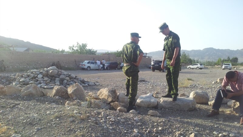 Кыргызстан усилил контроль на границе с Таджикистаном