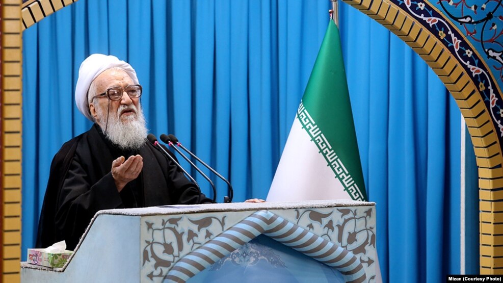 امام جمعه تهران با تکرار سخنان خامنه‌ای: «مسئولان دغدغه مسائلی همچون حادثه تصادف قطار را در راس اولویت‌های خود قرار دهند».