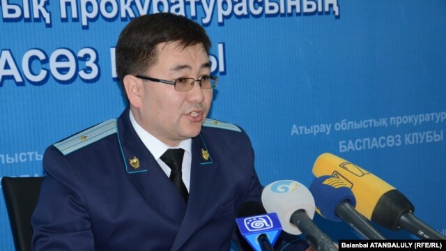 Атырау облыстық прокуратурасының тергеу ісін қадағалау жөніндегі басқарма бастығы Ғалымжан Құлманов. Атырау, 18 сәуір 2012 жыл