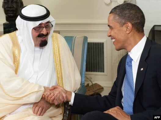 عبدالله،‌سلطان عربستان سعودی، در کنار باراک اوباما، رئیس جمهور آمریکا