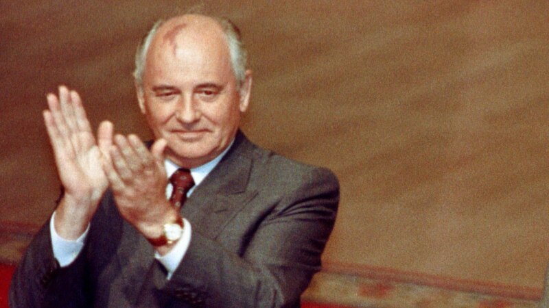 В Новосибирске активисты НОД потребовали суда над Горбачевым