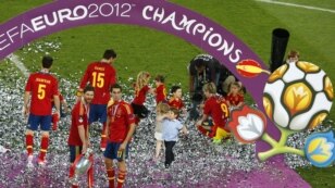 Испания ұлттық құрамасы Euro-2012 чемпионы болды. Киев, 1 маусым 2012 жыл. 