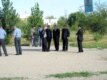 Осындай талап-тілекті Шаңырақ өкілдері Әуезов ауданының әкімі В.Устюговқа (оң жақтан төртінші) да жеткізді.
