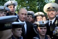 Putin with Navy cadets in St. Petersburg in June 2006 (epa)