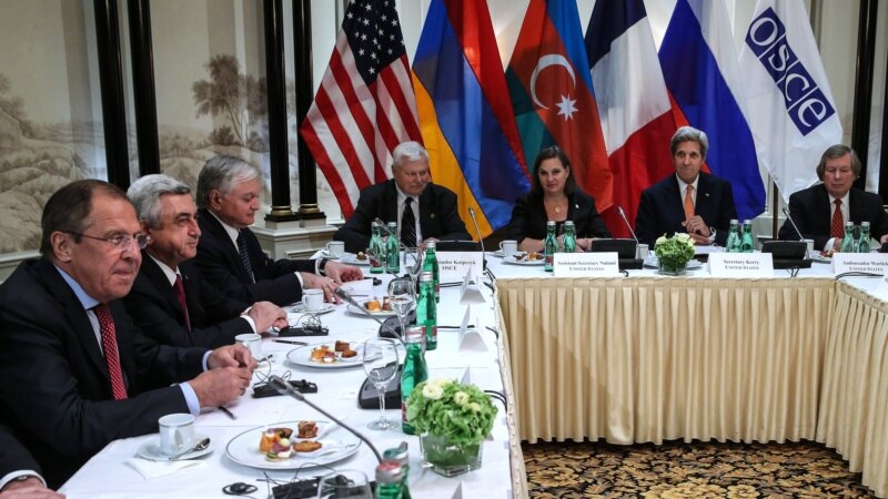 Kerry Holds Phone Talks With Armenian, Azeri Leaders