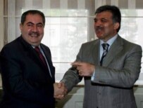 Abdullah Gul (right) with Iraqi counterpart Hoshyar Zebari (epa file photo)