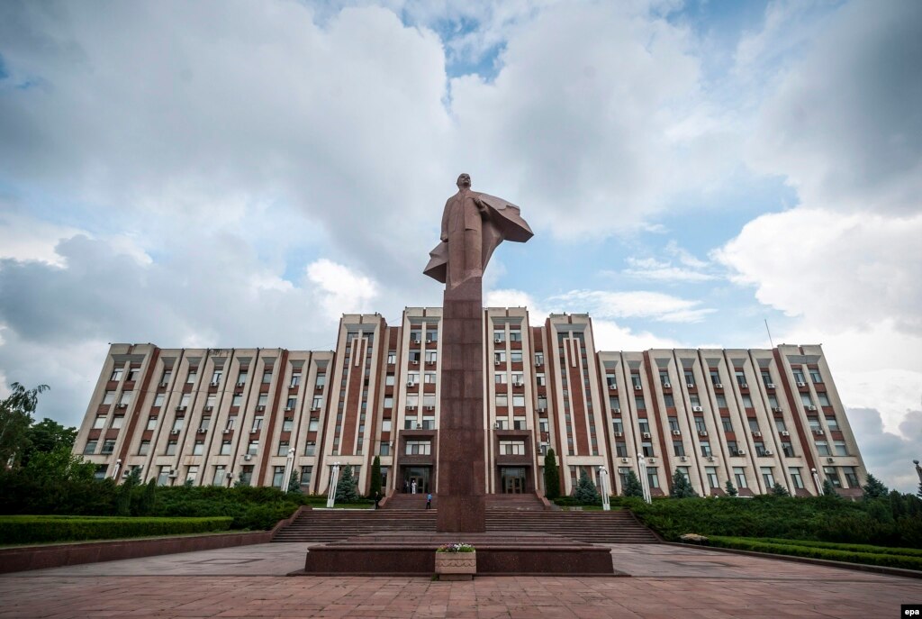 Заказать памятник Зорге Мемориальный одиночный комплекс с крестом Балашиха