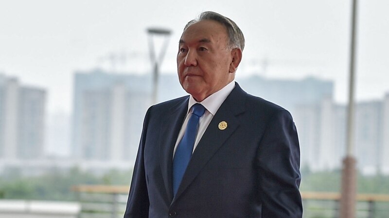 Назарбаев проводит встречи с акимами регионов