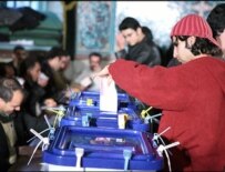 Young Iranians voting in Tehran on December 15 (MNA)