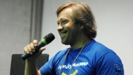 Dmytro Vasylev, the founder of Friendly Ukraine, says Tymoshenko and Yanukovych are both "people from the past."