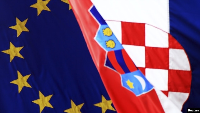Zastave EU i Hrvatske