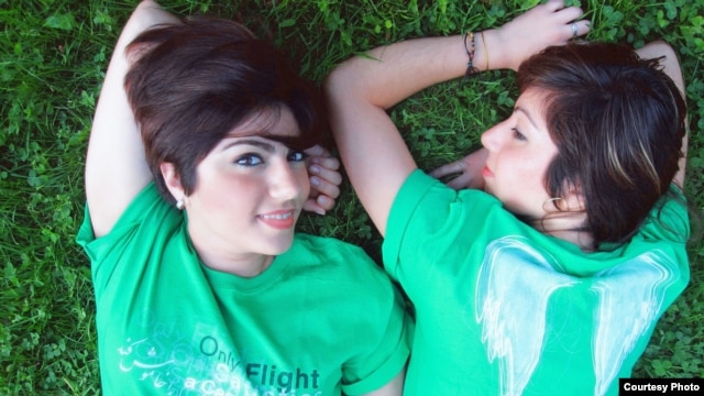 Melody (left) and Safoura Safavi, sisters and founders of the Iranian band Abjeez