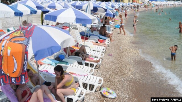 Jedna od plaža u Budvi