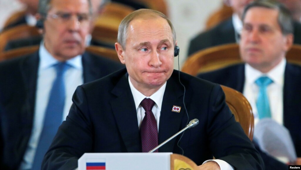 Социологи заметили снижение уровня симпатий к Путину