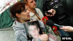 A photo from the Belarus Service's live-blog coverage of an aborted protest on September 9, 2013, honoring a man who died in a Minsk jail.