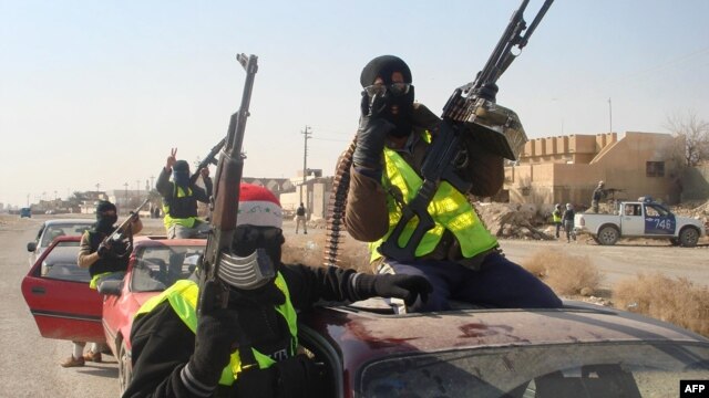 Armed Sahwa militiamen opposed to Al-Qaeda (file photo)