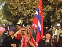 Bakiev supporters in a counterdemonstration in Kyrgyzstan's Batken region on November 8 (RFE/RL)