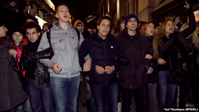 How many of those Russians protesting online will come out on the streets?