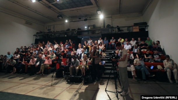 Publika u Centru za kulturnu dekontaminaciju, Beograd