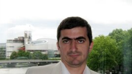 Ernest Vardanean, journalist