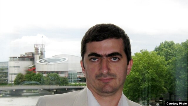 Ernest Vardanean, journalist